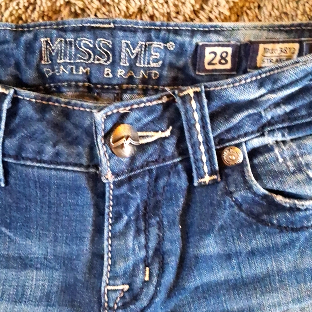EUC MISS ME Size 28 Straight Blue Jeans - Picture 3 of 15